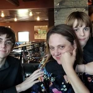 Meet your Posher, Kelli